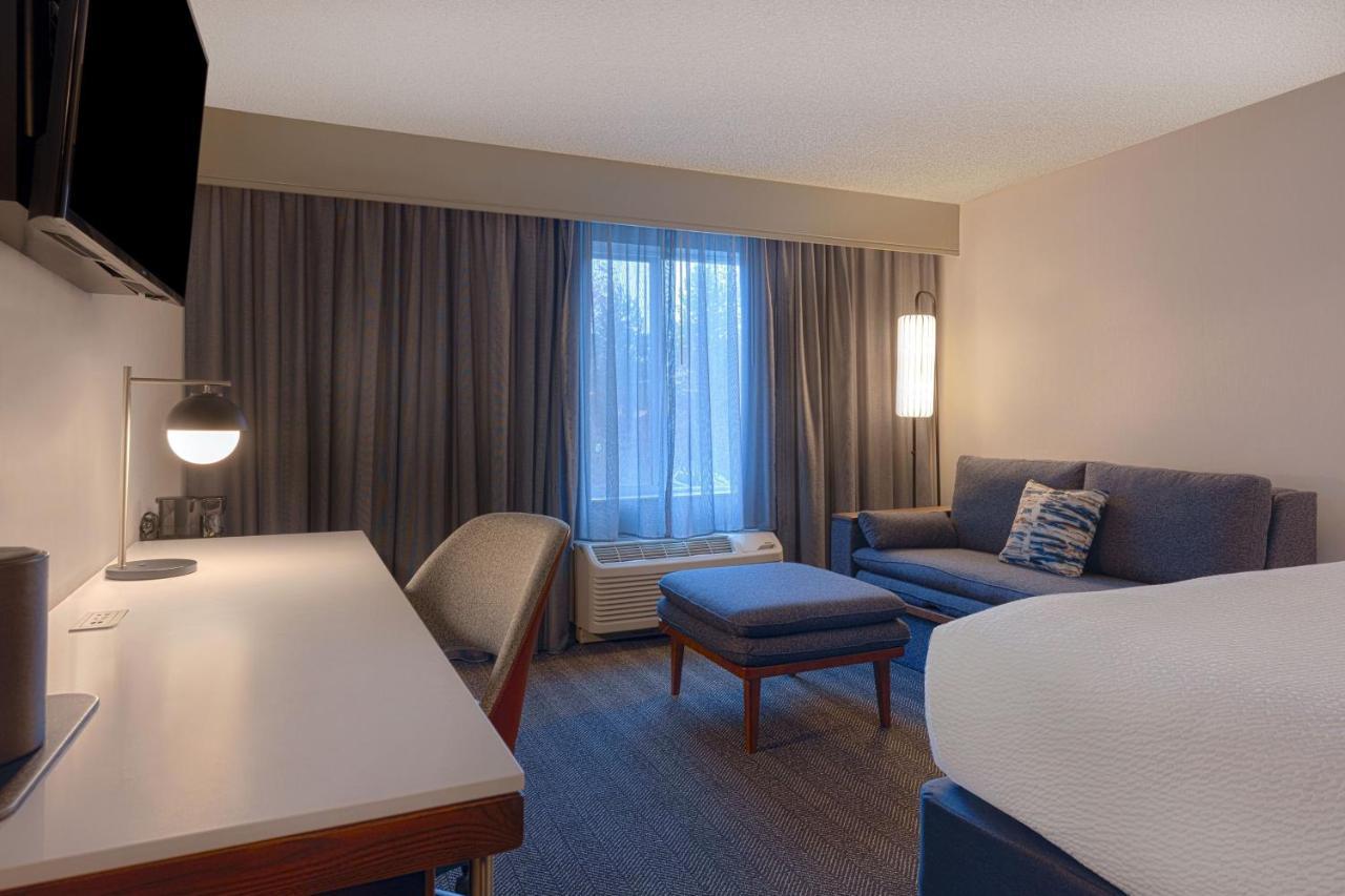 Courtyard By Marriott Portland Southeast/Clackamas Exteriör bild